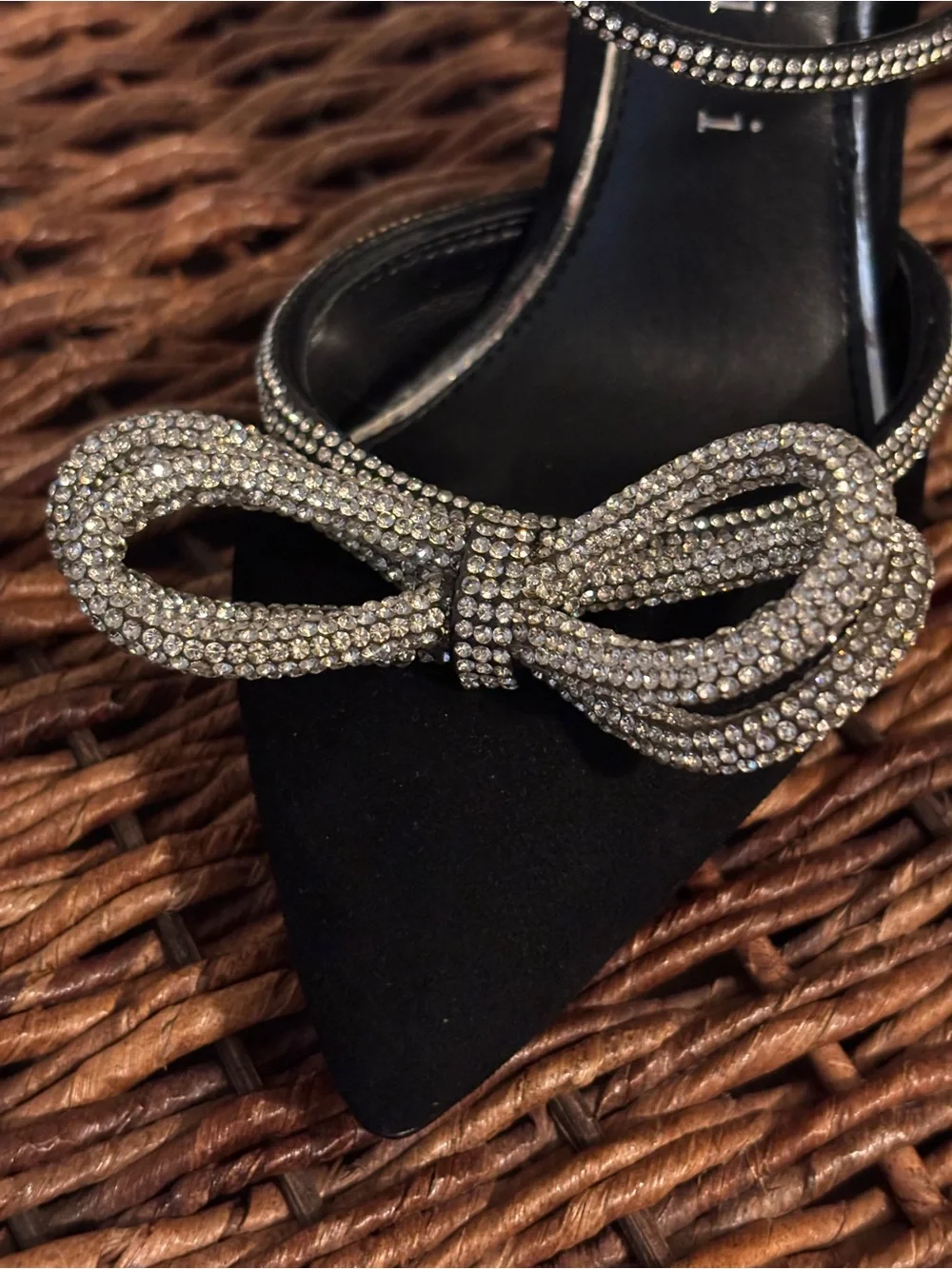Gianni Bini Black Rhinestone Bow Heels | Crystal Embellished Stiletto | Size 6